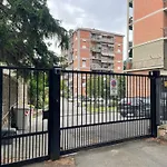 Appartamento Con Parcheggio Vicino Alla Stazione E Centro