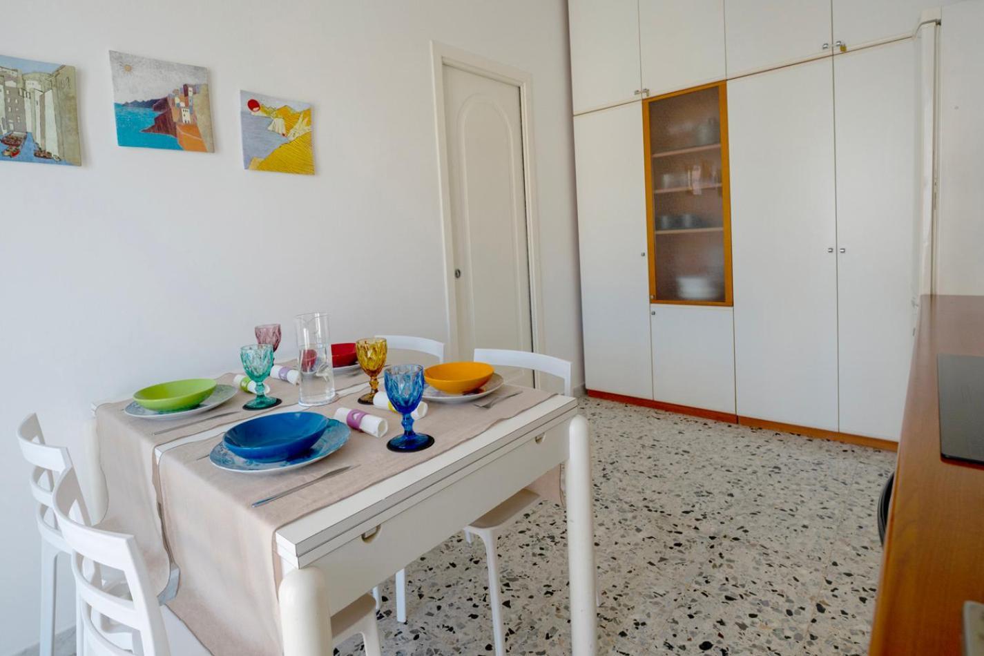 Con Parcheggio Vicino Stazione E Centro Apartment