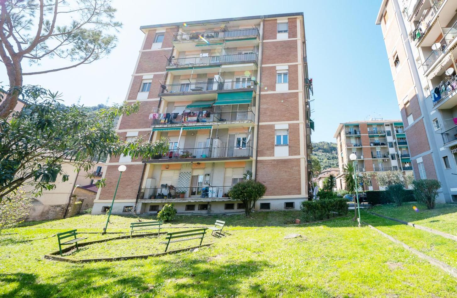 Con Parcheggio Vicino Stazione E Centro La Spezia