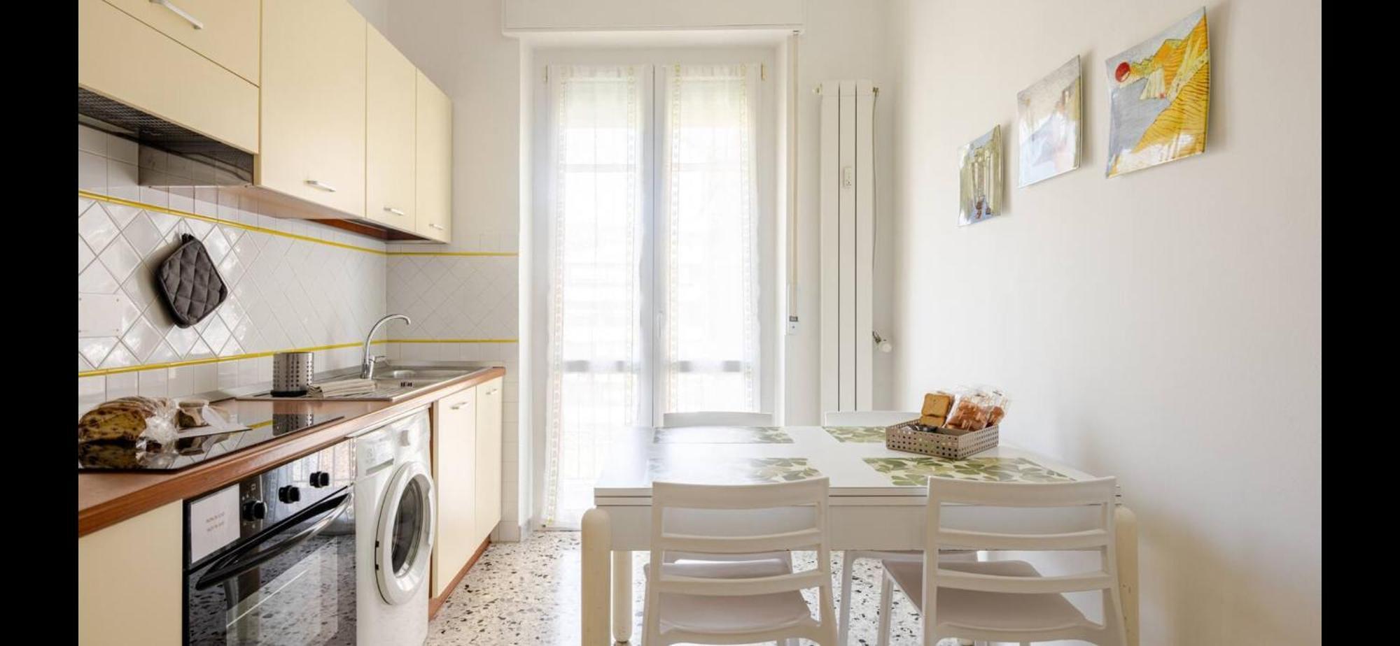 Appartement Con Parcheggio Vicino Stazione E Centro *